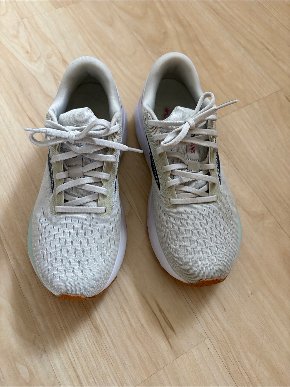 Brooks Woman’s Ghost 16 Neutral Running Shoes - Picture 2 of 7